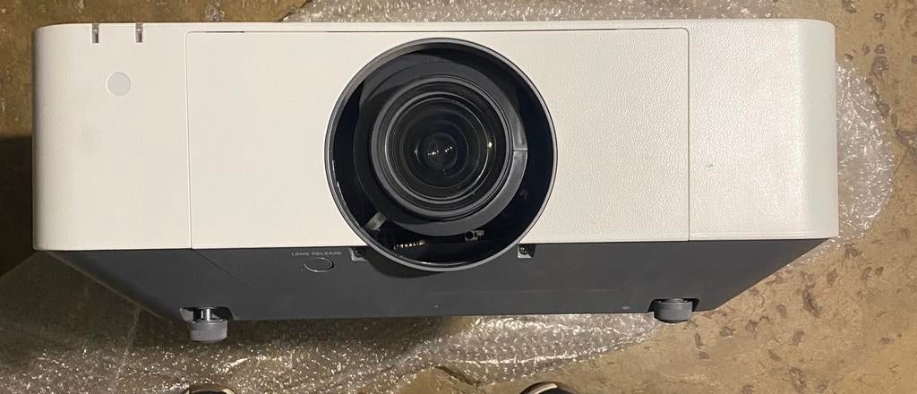 SONY LASER BEAMER VPL-FHZ65, Enlèvement ou Envoi, Comme neuf, LCD