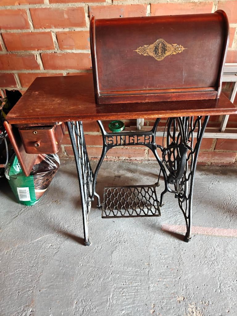 Zeldzaam Singer trap naaimachine., Antiek en Kunst, Ophalen