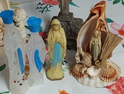 4 figurines Mary vintage, Enlèvement