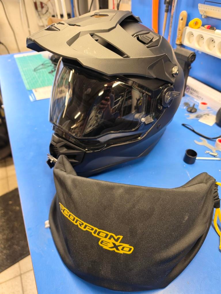 Scorpio ADF 9000 Air met extra visier, Motos, Vêtements | Casques de moto, Enlèvement, M