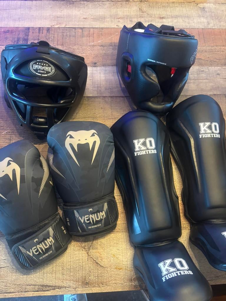thai /kickboks set, Sport en Fitness, Vechtsporten en Zelfverdediging, Ophalen, Zo goed als nieuw