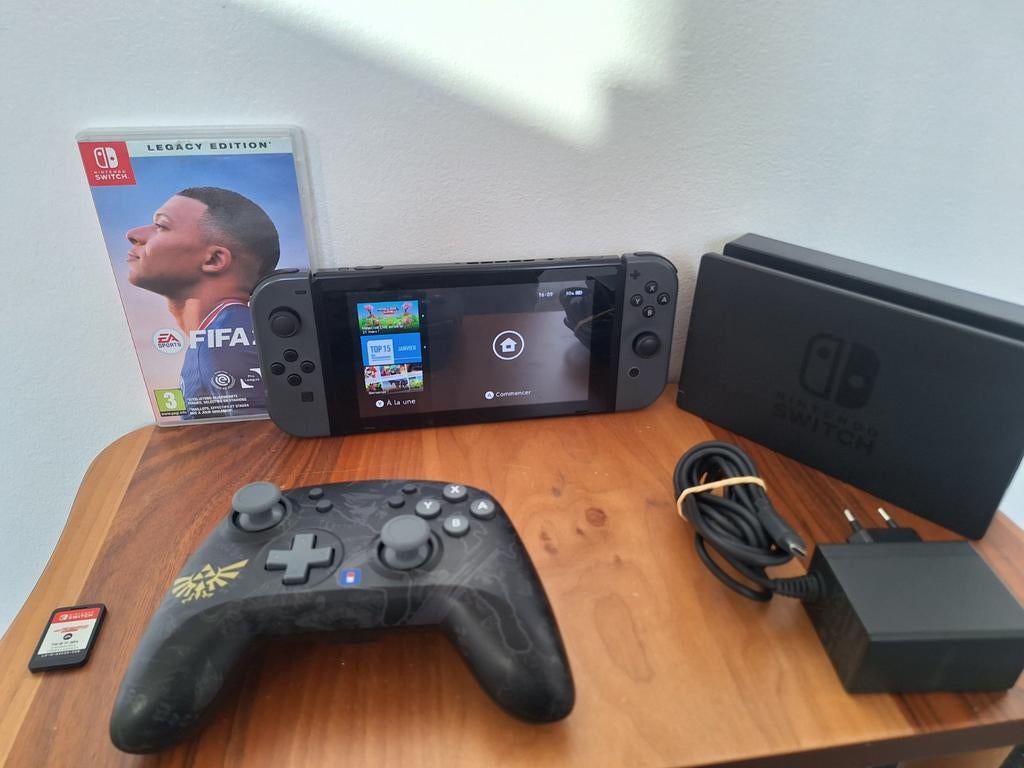 Nintendo Switch 2 jeux manette plus assecoire, Consoles de jeu & Jeux vidéo, Consoles de jeu | Nintendo Switch, Enlèvement ou Envoi