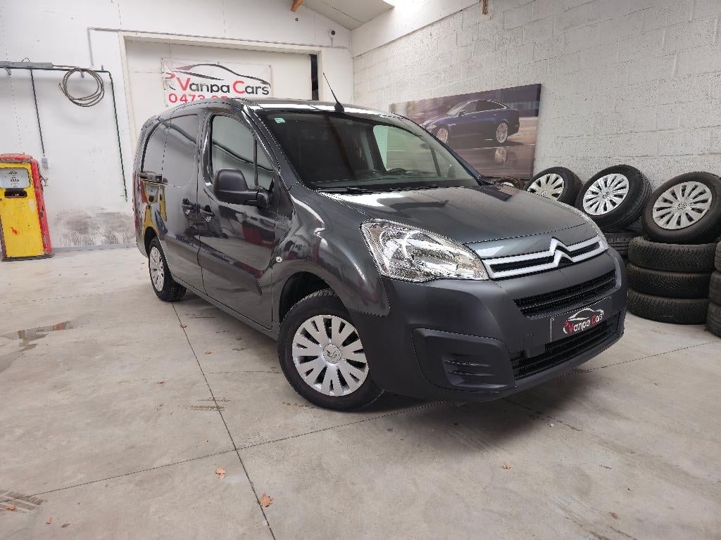 ⭐ Citroen Berlingo L2 - Trekhaak - Navi - Carplay - Camera, Auto's, Voorwielaandrijving, Stof, Euro 6, 4 cilinders