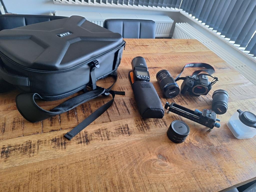 Canon eos r10 met 2 lenzen en andere accessoires, Audio, Tv en Foto, Ophalen, Canon