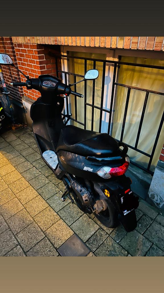 Peugeot kisbee classe A, Ophalen, Zo goed als nieuw, Benzine, Peugeot