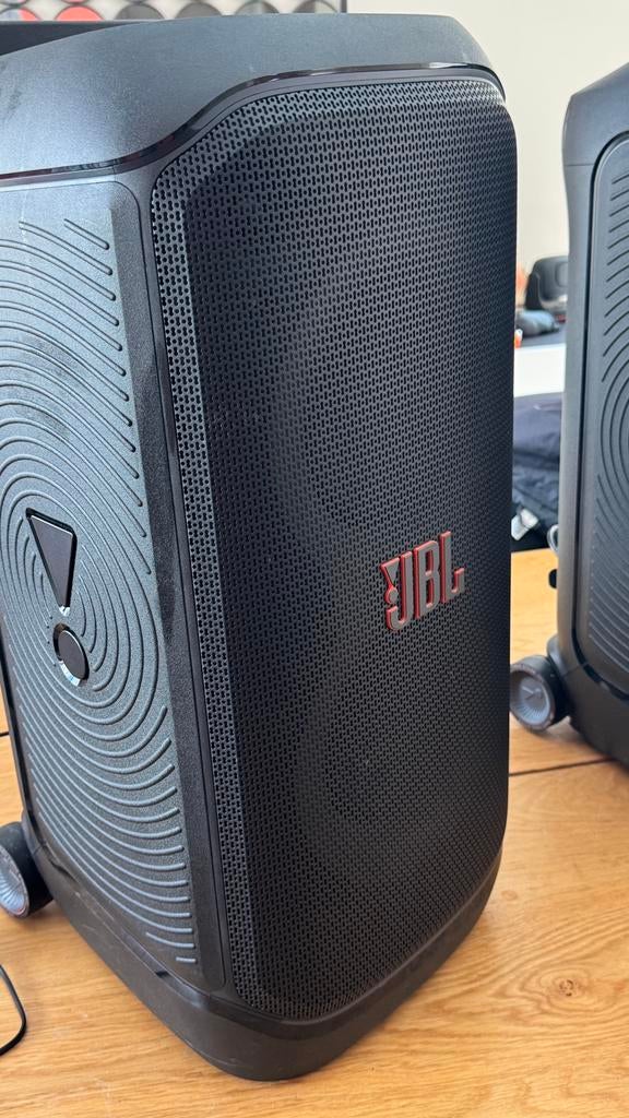 2 jbl partyboxen 320 + 2 jbl bijhorende draadloze micro's, Audio, Tv en Foto, Luidsprekerboxen, Ophalen, Zo goed als nieuw, JBL