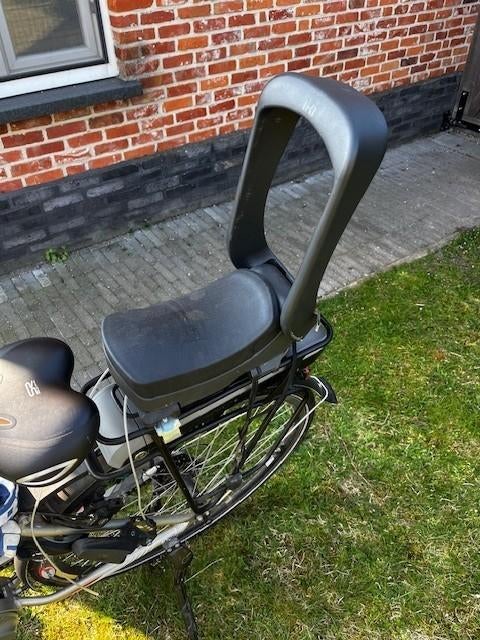 fietsstoel achteraan Urban Iki Junior, Fietsen en Brommers, Fietsaccessoires | Fietsstoeltjes, Ophalen, Gebruikt, Achterzitje