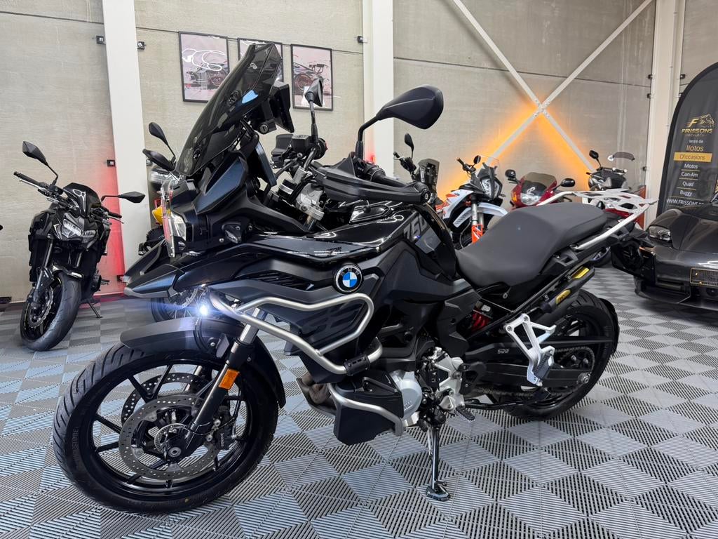 BMW GS 750 TRIPLE BLACK * 2024 * 1.300 km * GARANTIE, Motoren, 853 cc, Motorrijbewijs A, Bedrijf, Meer dan 35 kW