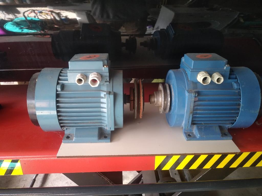 Moteur electrique 3x220 v, Ophalen, Zo goed als nieuw, Elektromotor, Minder dan 1400 rpm