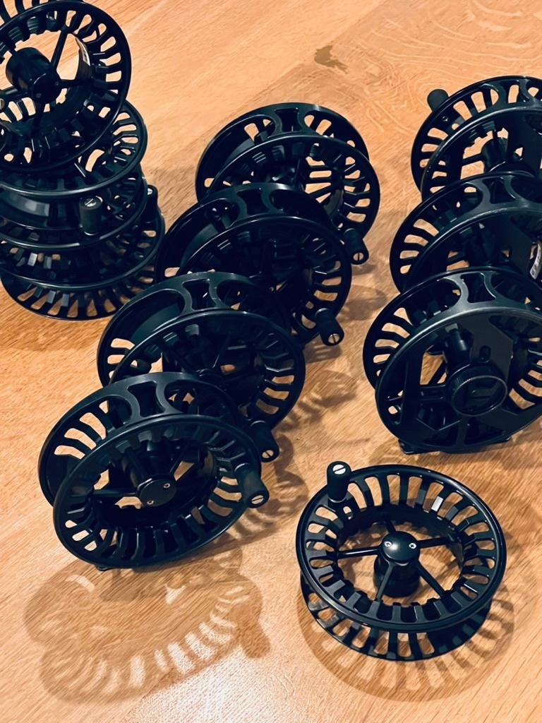 Moulinets Vison XLV 7/8 (7 moulins + 5 bobines), Enlèvement ou Envoi, Utilisé, Moulinet