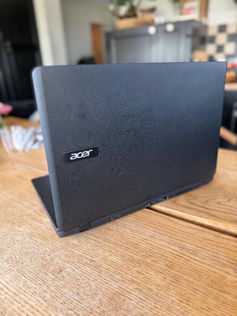 Acer laptop ES1-732–werkt goed–oplader–toetsenbord defect, HDD, 17 pouces ou plus, 512 GB, Intel Celeron N3350