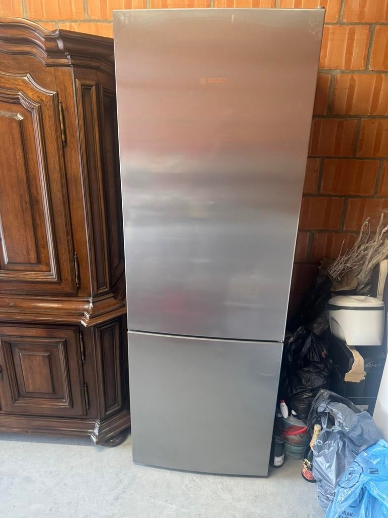 Bosch frigo/diepvries, Elektronische apparatuur, Ophalen, Zo goed als nieuw, Met aparte vriezer