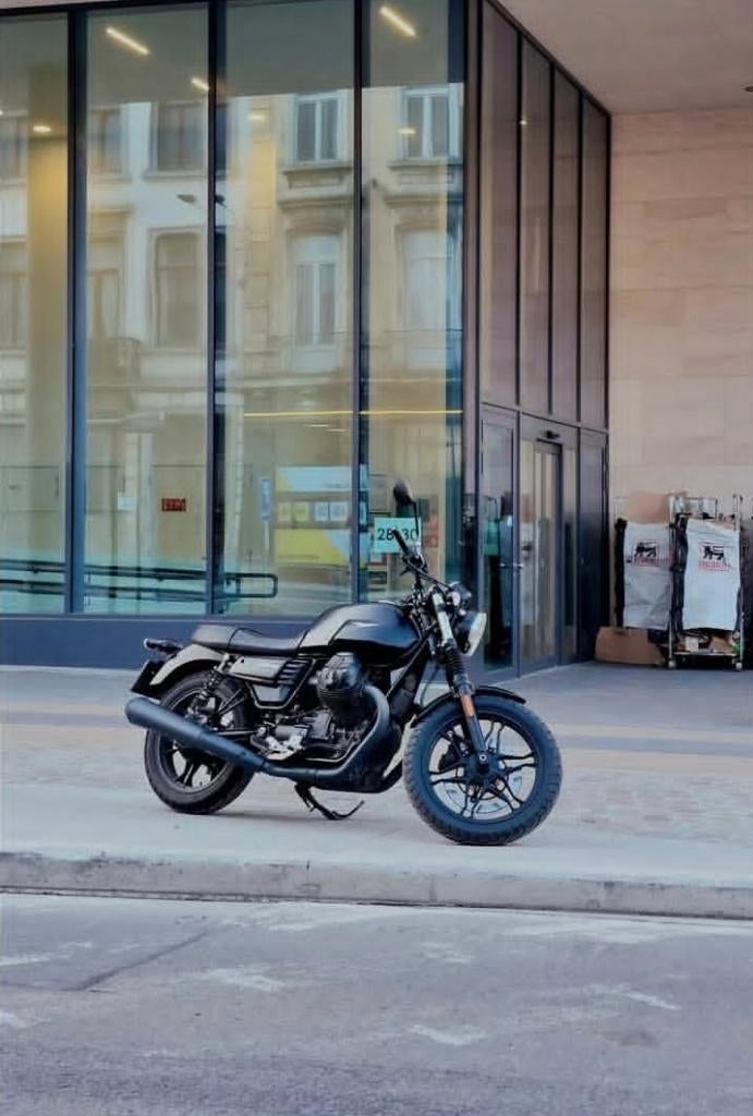 Moto Guzzi V7 iii  - Modèle Black Stone (50.000kms), Particulier, Permis Moto A2 minimum, 12 à 35 kW, Autre