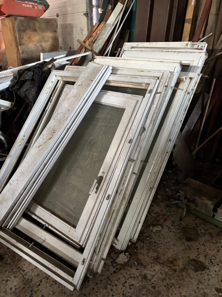 Lot PVC/aluminium ramen wit dubbelglas, Ophalen, Gebruikt