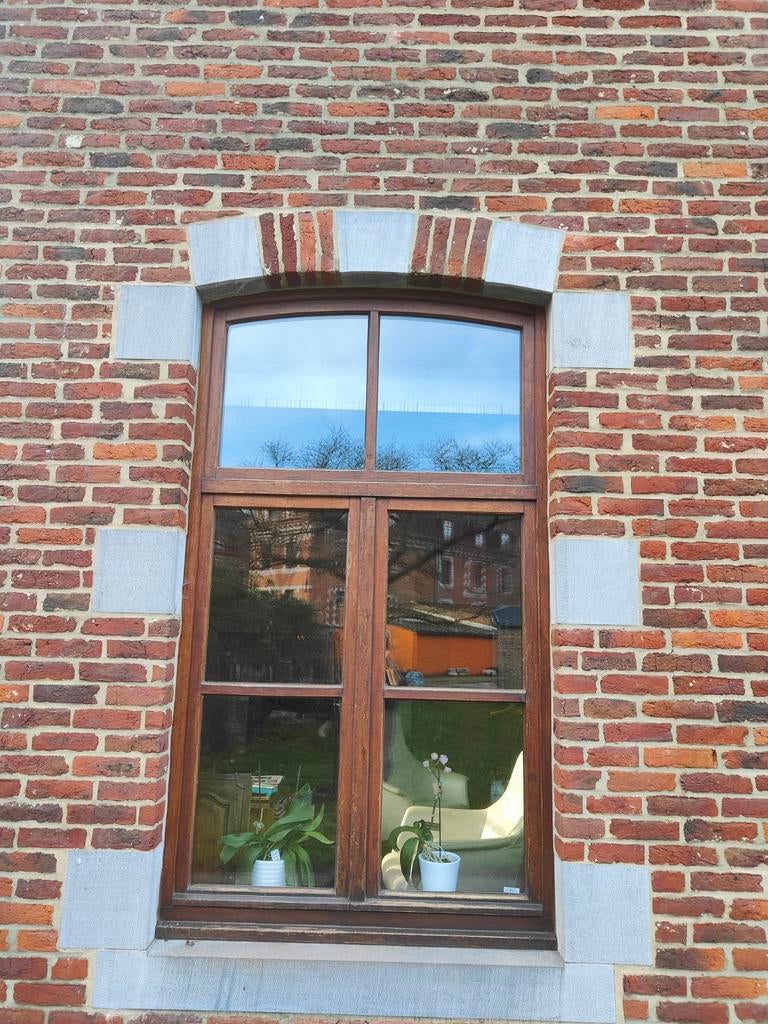 Châssis et portes et porte-fenêtre en merbau