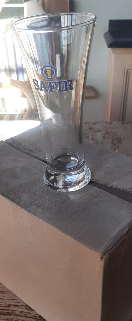 Safir glazen, Enlèvement ou Envoi