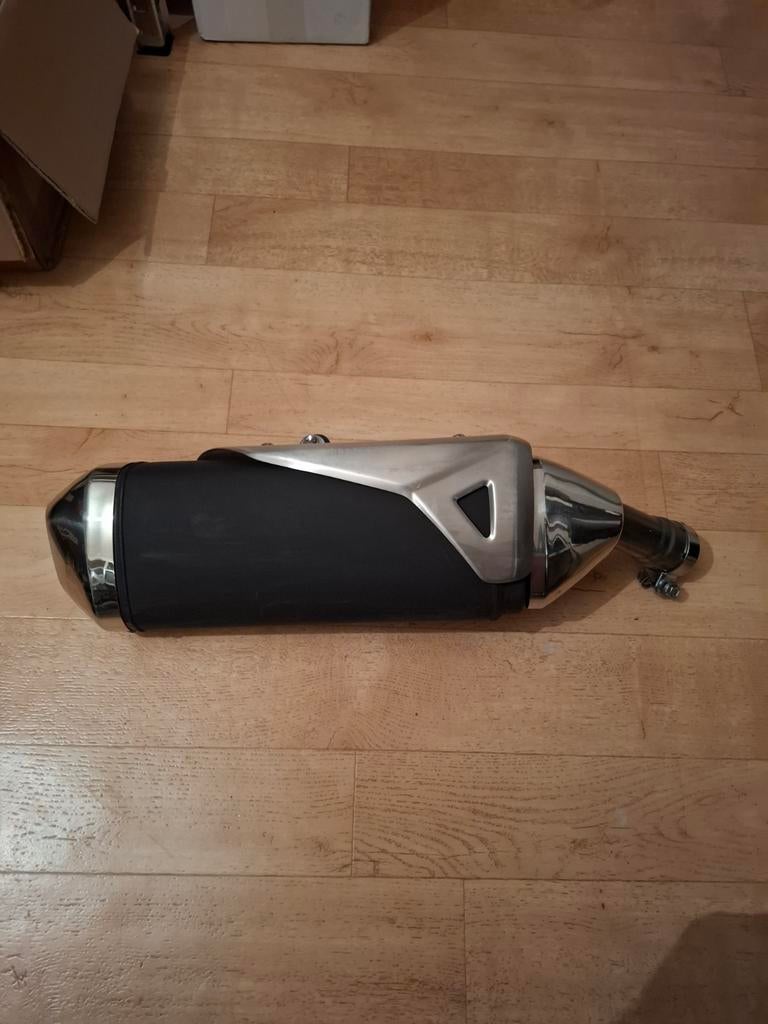 Suzuki GSR 750 uitlaat 2011 t.e.m. 2018, Motoren, Ophalen