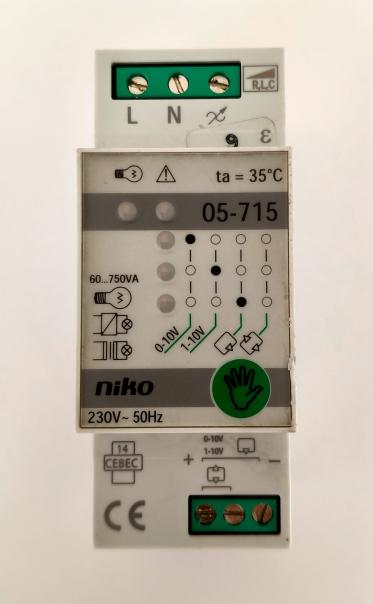 Universele modulaire dimmer - Niko 05-715 (2 beschikbaar), Doe-het-zelf en Bouw, Elektriciteit en Kabels, Ophalen, Zo goed als nieuw
