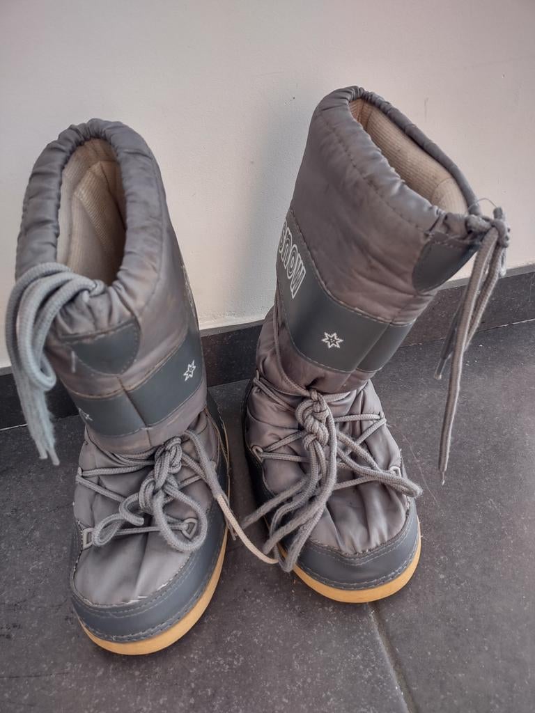 Grijze sneeuwbotten - maat 35-37, Ophalen, Jongen of Meisje, Laarzen, Zo goed als nieuw