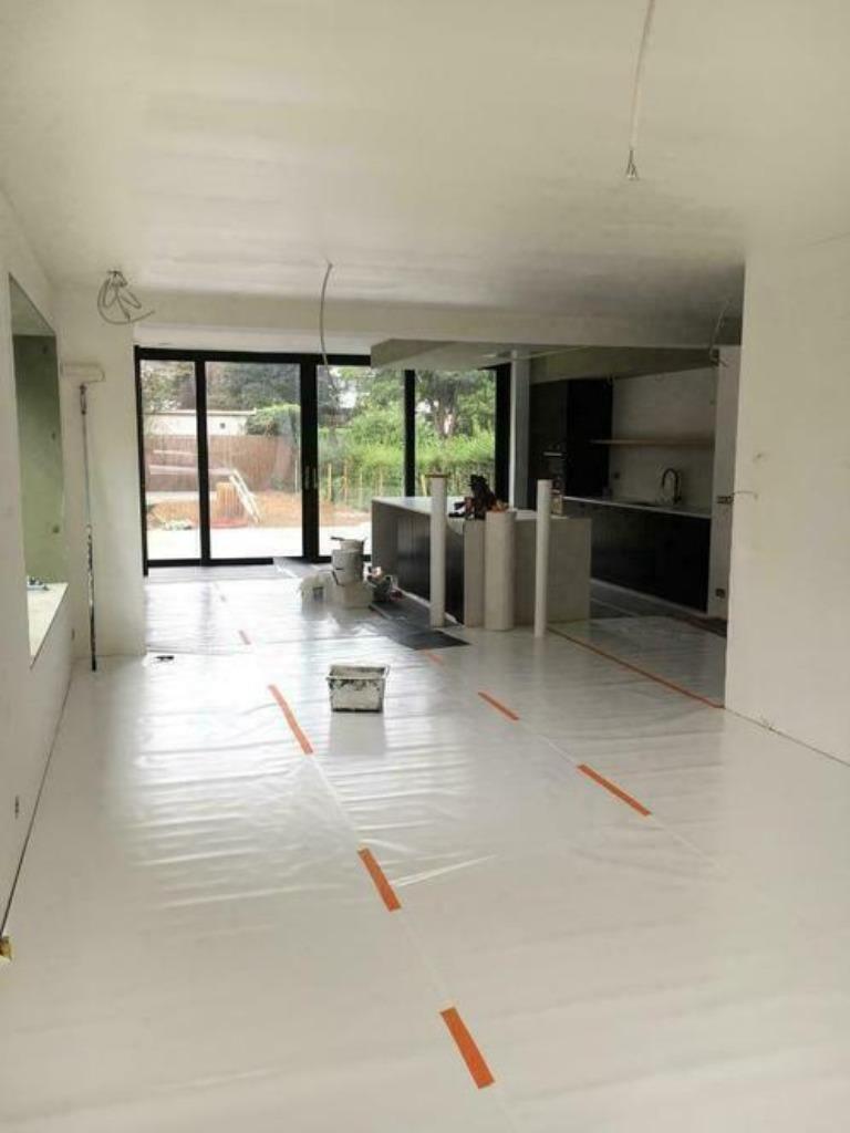 Schilderen en behangen. 14 jaar ervaring., Diensten en Vakmensen, Schilders en Behangers, Behangen, Binnenschilderwerk, Buitenschilderwerk