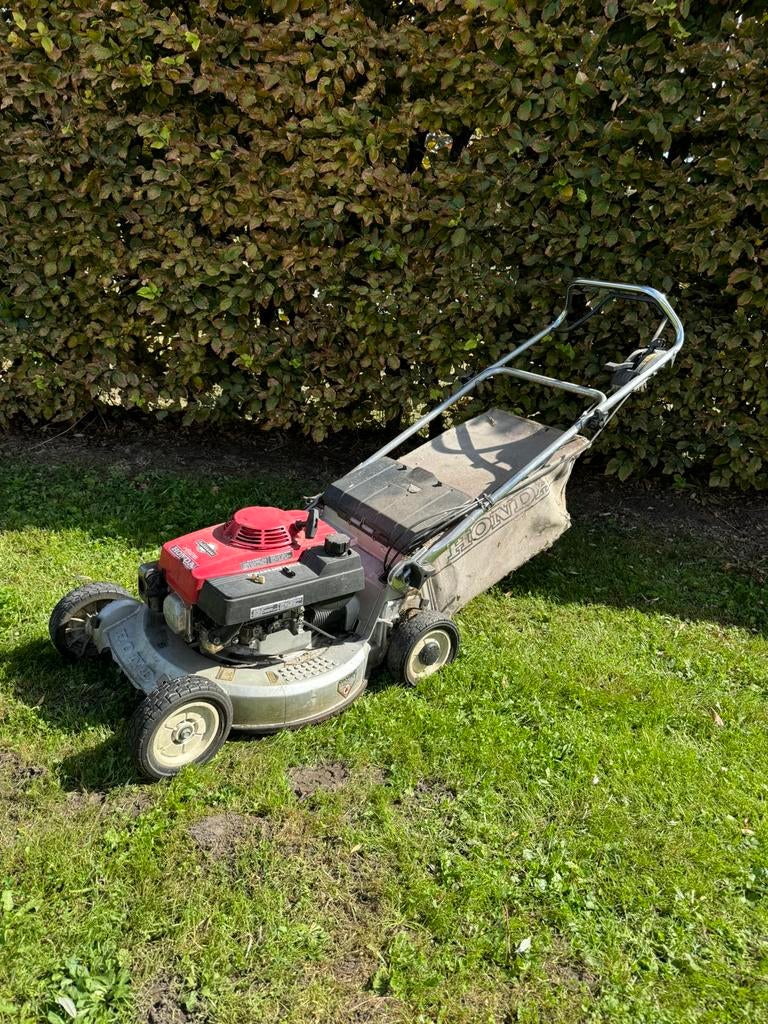 Honda hr216 grasmaaier, Ophalen, Zo goed als nieuw