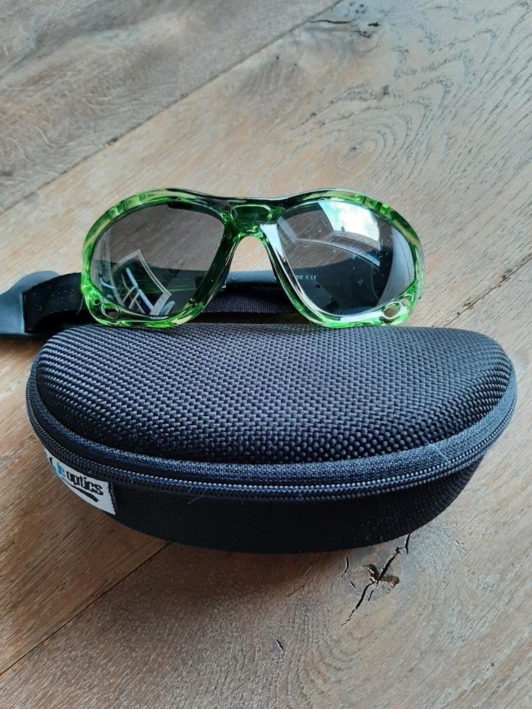 Sportbril in uitstekende conditie., Ophalen, Zo goed als nieuw
