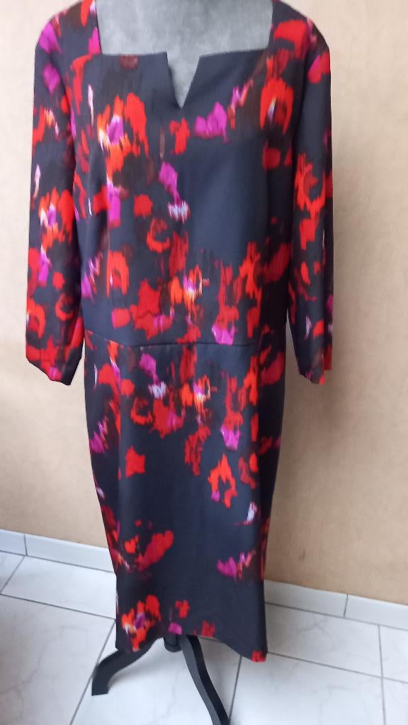 Jurk / kleed, Zwart, Maat 46/48 (XL) of groter, Ophalen of Verzenden, Onder de knie