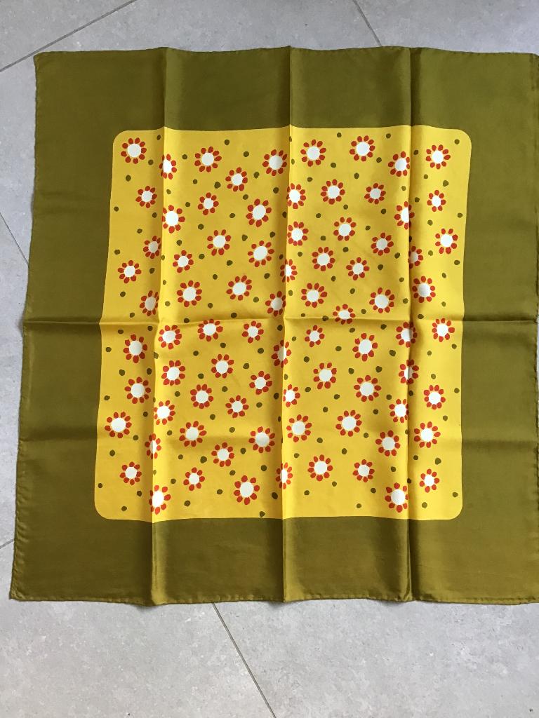 sjaal mosterdgeel-groen, Ophalen of Verzenden, Gedragen, Sjaal