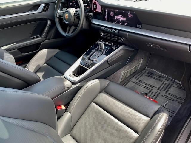 PORSCHE 992 CARRERA 4 PDK TAILLE 9455 MM, Cuir, Argent ou Gris, Achat, Euro 6