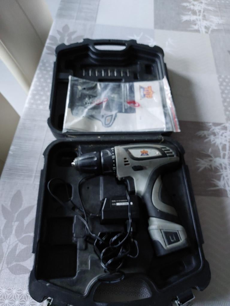 Snoerloze boormachine zie foto's, Ophalen, Zo goed als nieuw, Boormachine