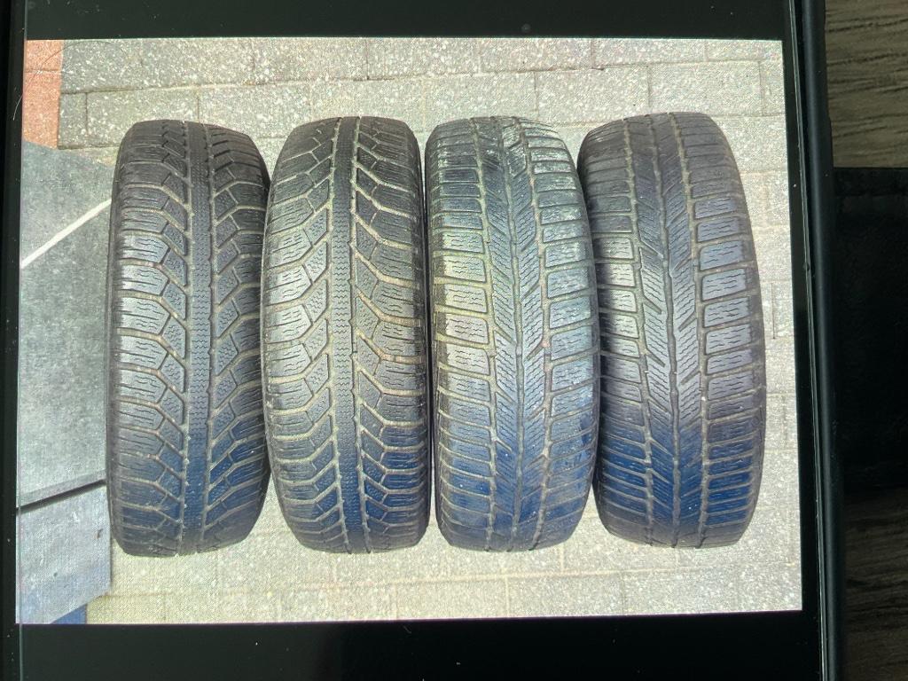 4 pneus hiver 175/70/14  Simperit - 70€, Autos : Pièces & Accessoires, Pneus & Jantes, 14 pouces, Pneus hiver, 175 mm, Véhicule de tourisme