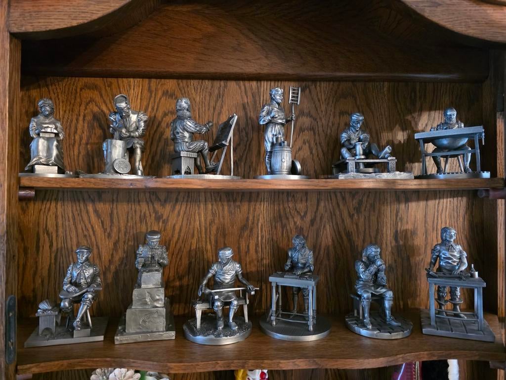 Collection 12 figurines des métiers en étain, Enlèvement ou Envoi