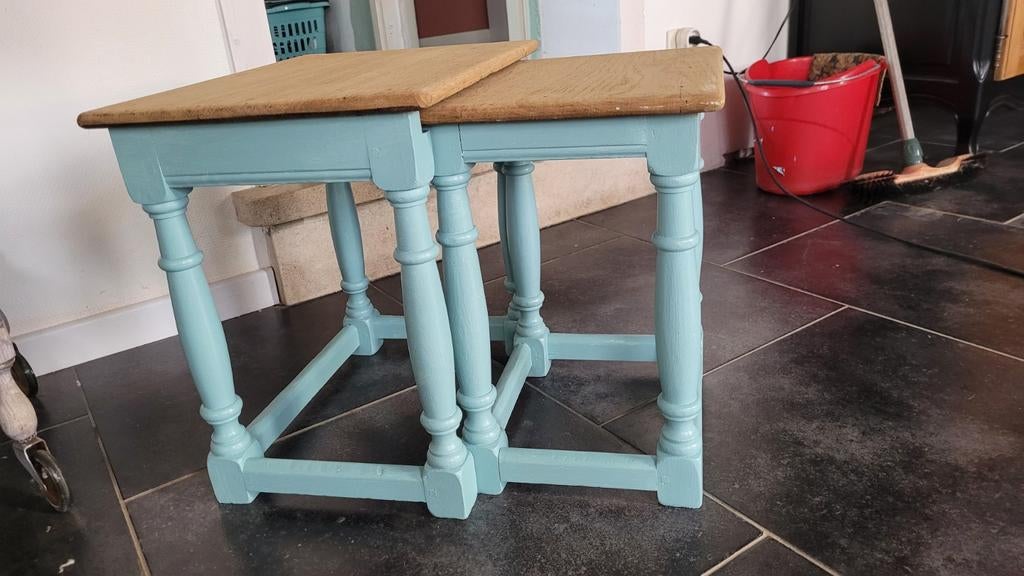 Set de 2 tables gigogne  chêne massif, Ophalen, Zo goed als nieuw, Eikenhout