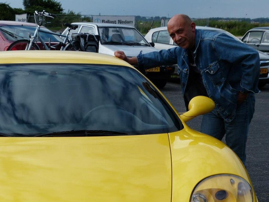 homme désireux de faire connaissance avec une femme.