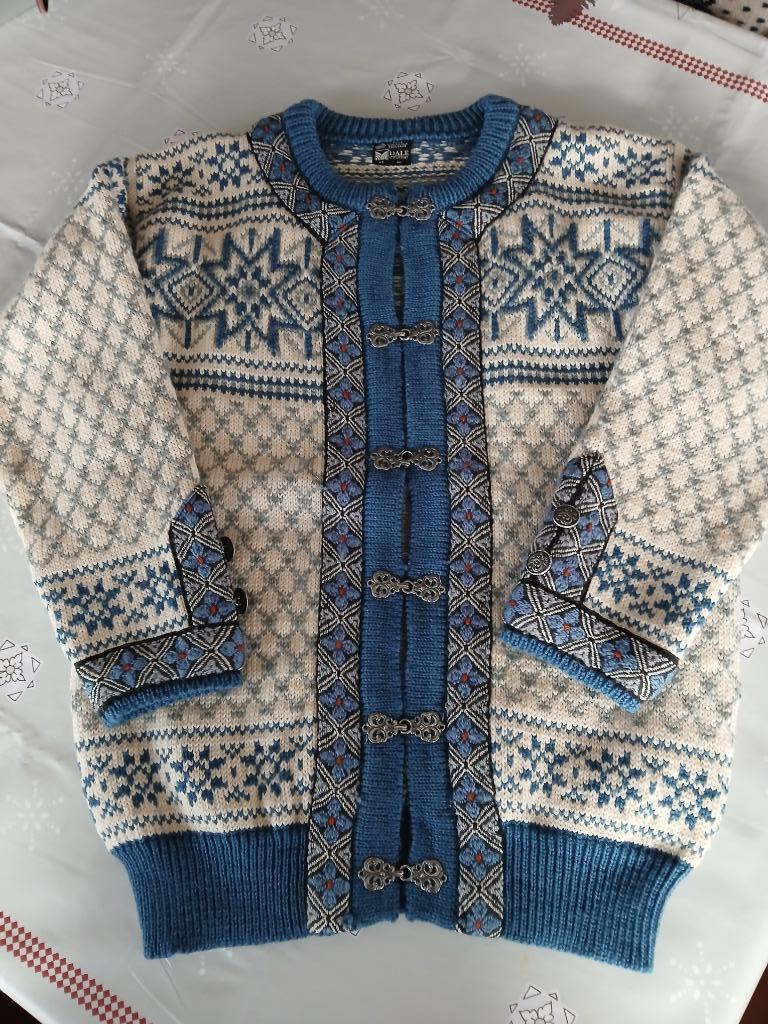 Nieuwe Noorse vest ( 100% wol) M, Ophalen of Verzenden, Nieuw, Maat 38/40 (M)