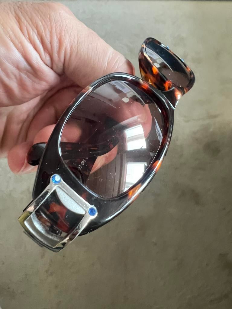 Lunettes soleil femme Louis Vuitton, Enlèvement, Lunettes