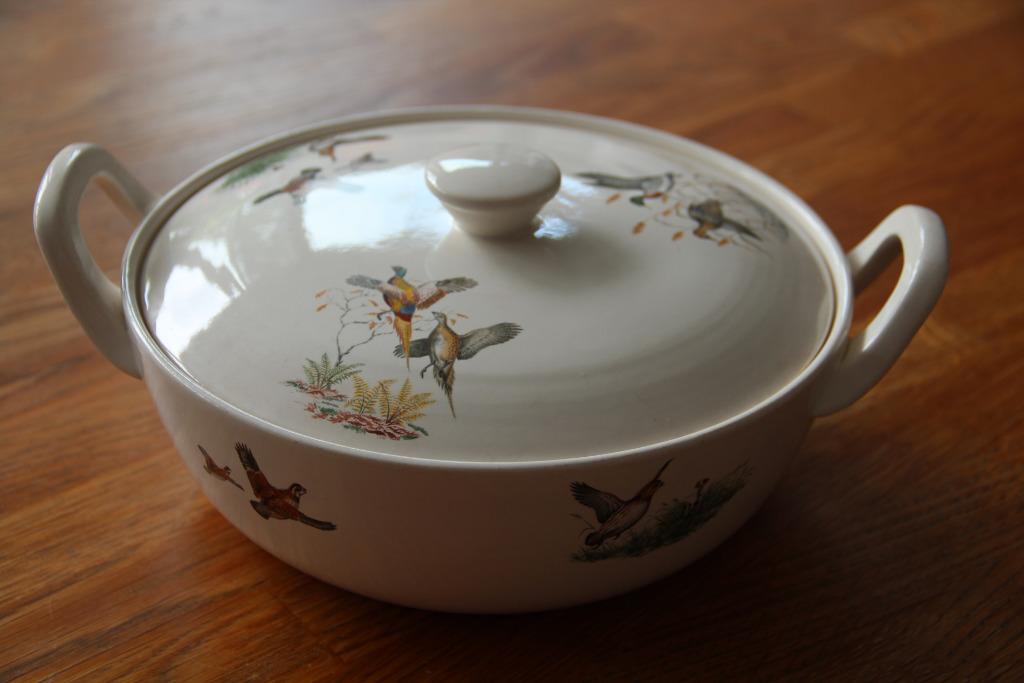 Eeuwenoude aardewerken terrine, Ophalen of Verzenden