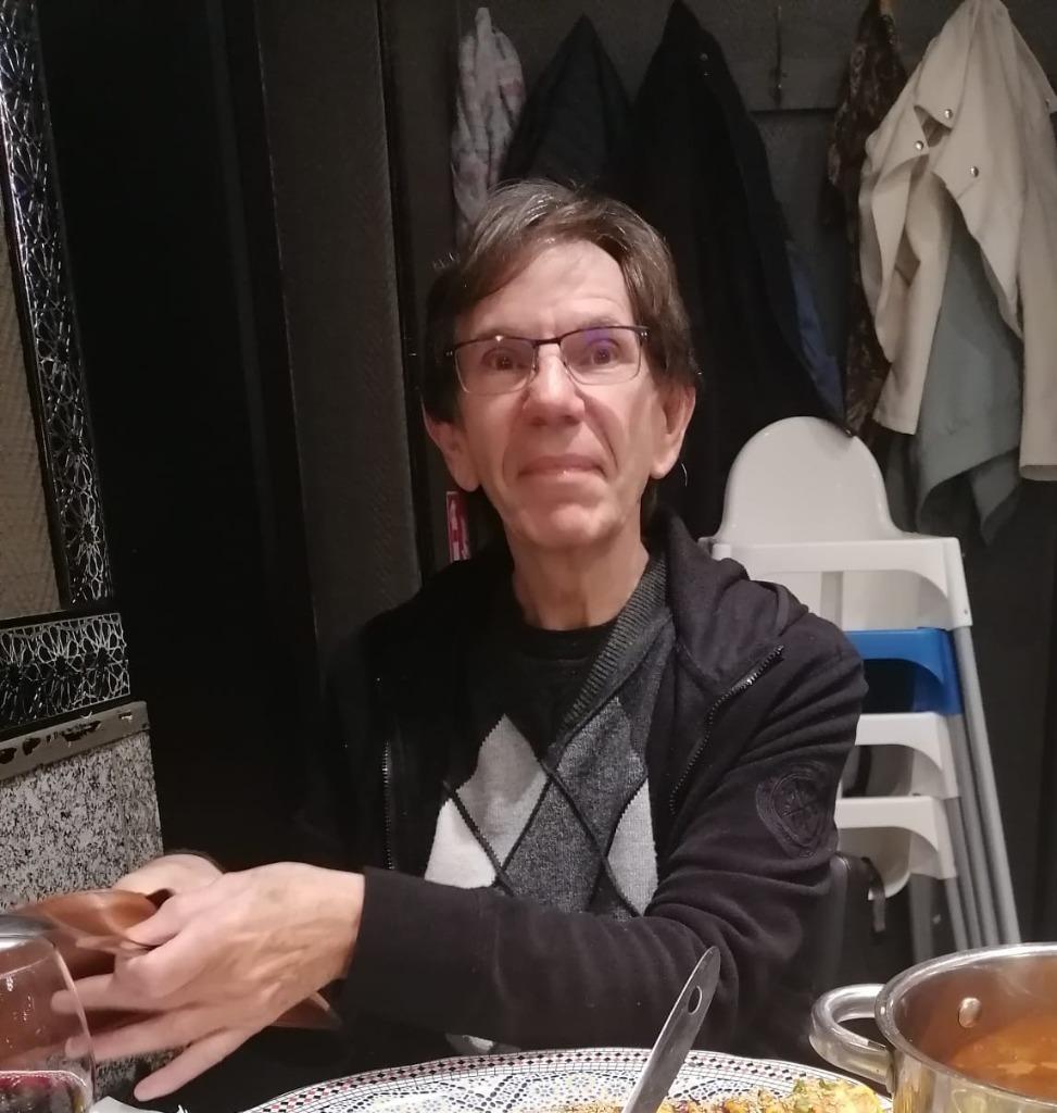 Retraité cherche séjours contre services, Enlèvement