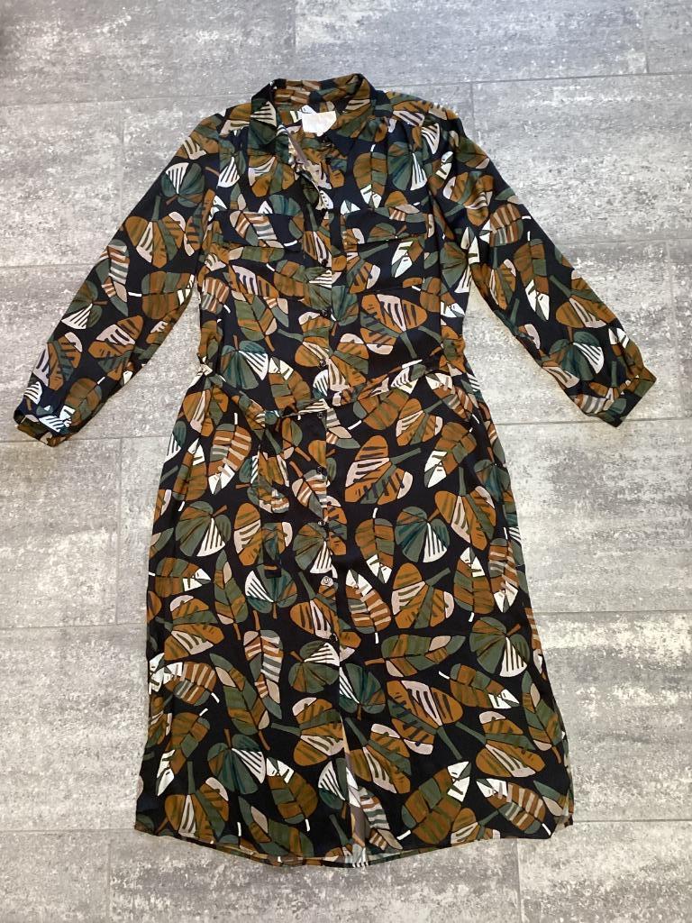 Jurk Comme ça 42/44, Kleding | Dames, Jurken, Zwart, Maat 42/44 (L), Zo goed als nieuw, Onder de knie