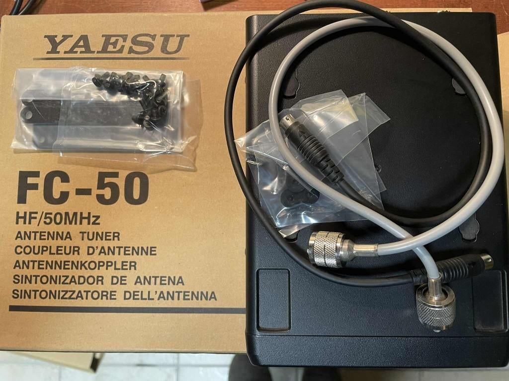 Yeasu FC-50 antenne tuner, Enlèvement, Comme neuf
