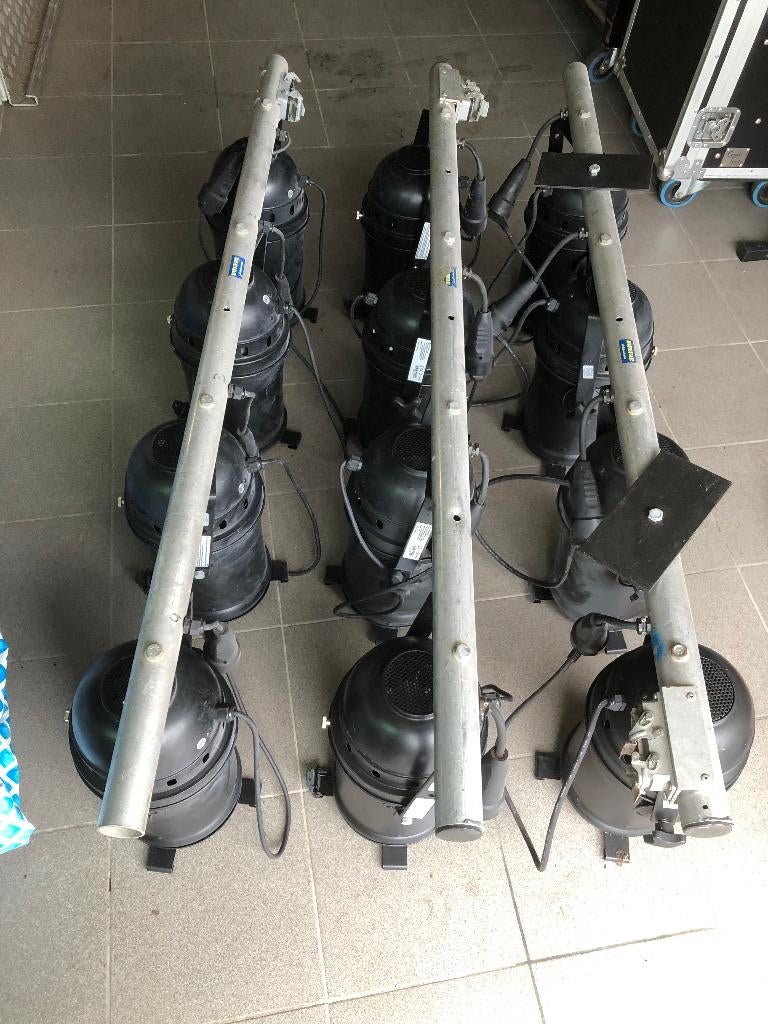 Tbar rond Harting 16p met 4 x Par 64 zwart  500 Watt, Muziek en Instrumenten, Licht en Laser, Gebruikt, Licht, Ophalen