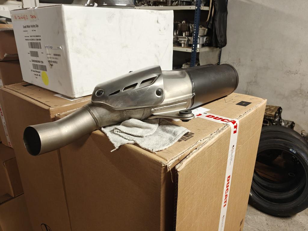 DUCATI MONSTER 821 UITLAATDEMPER, DUCATI, Gebruikt, Ophalen of Verzenden, Jackierogier@outlook.be