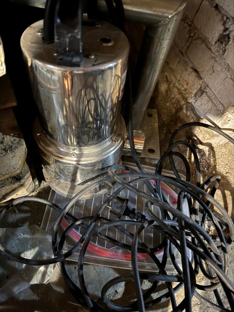 Waterpomp 30 euro, Ophalen