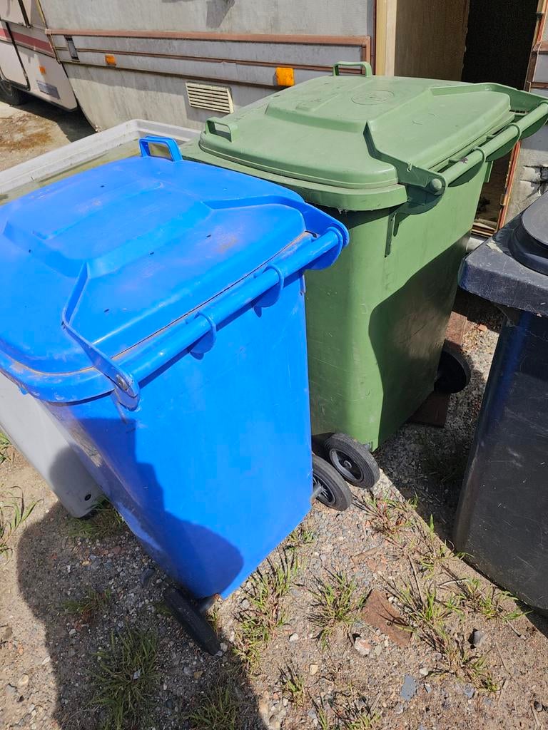 2 vuilbakken van 120l, Doe-het-zelf en Bouw, Containers, Ophalen