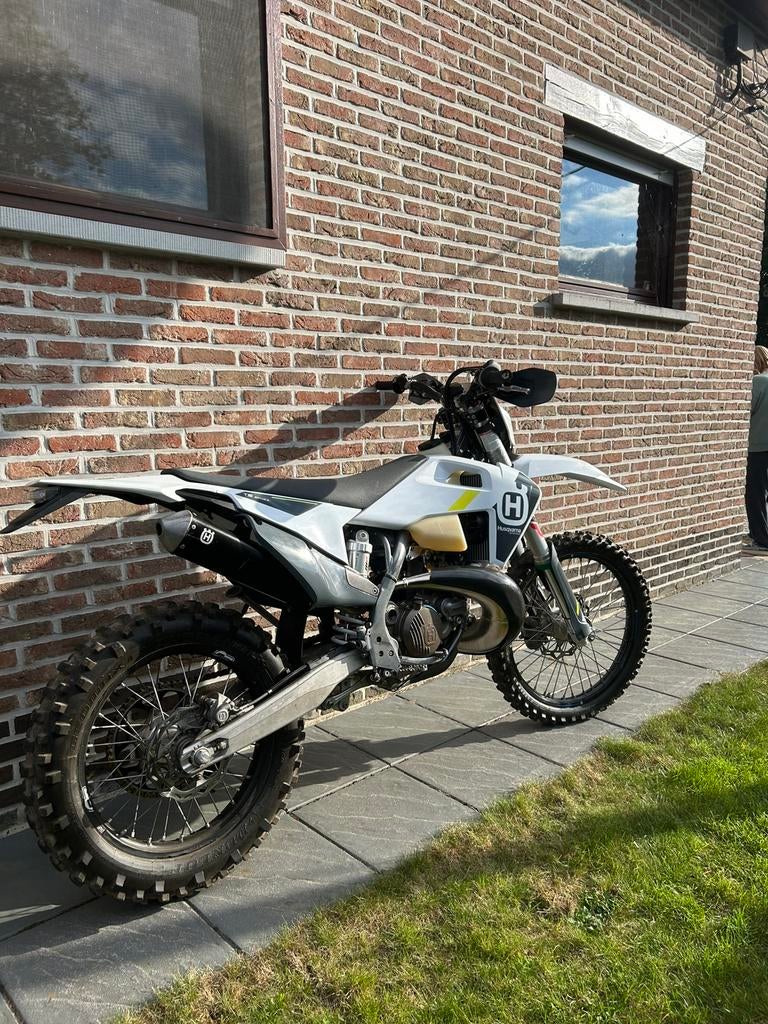 Husqvarna te250i, Motoren, Motoren | Husqvarna, Particulier, Minimaal motorrijbewijs A2, 1 cilinder, 12 t/m 35 kW