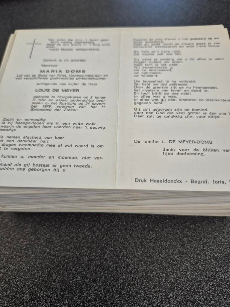 Bidprentjes Hoogstraten, Verzamelen, Bidprentjes en Rouwkaarten, Ophalen of Verzenden