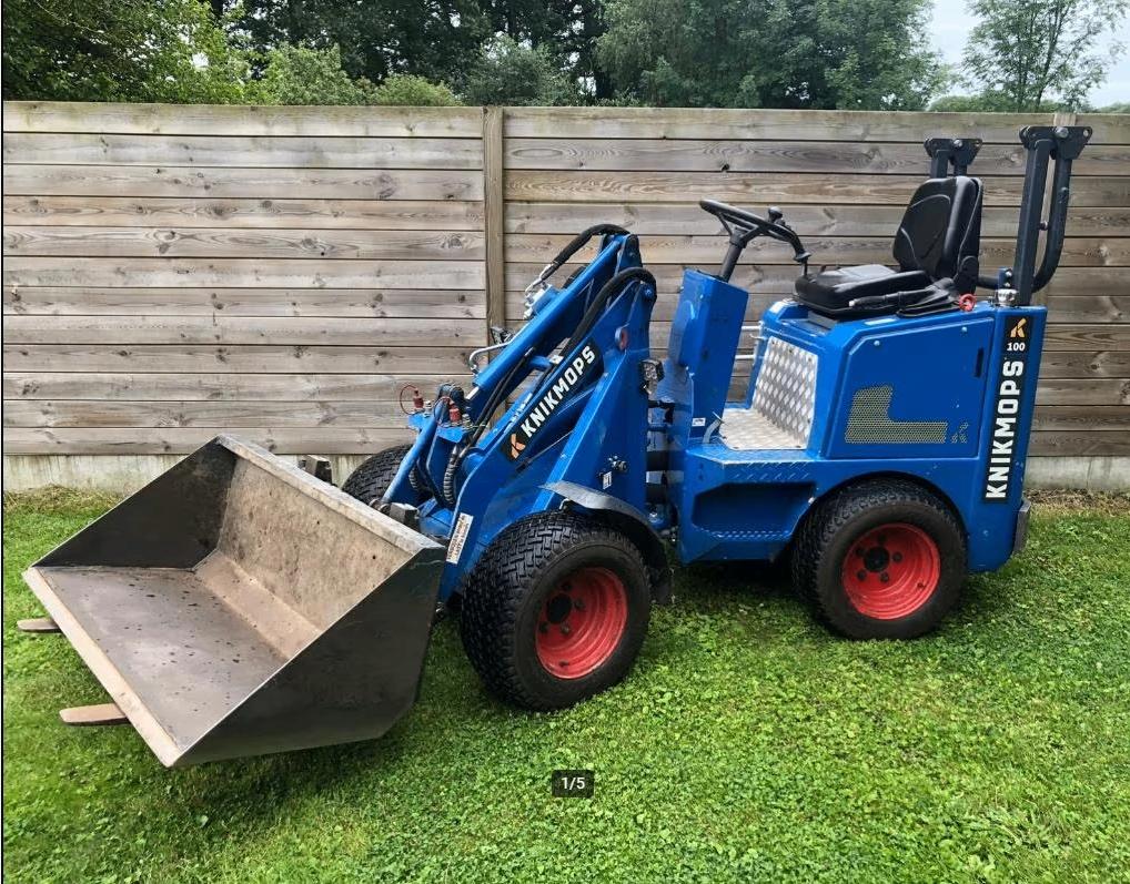 Knikmops KM100 - bj 2022, Enlèvement
