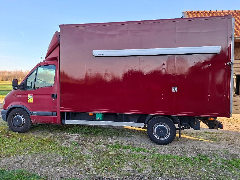 Nette Renault Master paardenvrachtwagen, Ophalen, Gebruikt