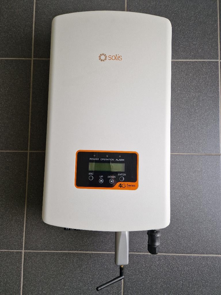 Omvormer zonnepanelen, Doe-het-zelf en Bouw, Ophalen, Gebruikt, Overige typen, 200 wattpiek of meer