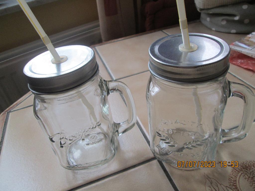Verres (2) avec couvercle et paille, avec anses, Uni, Verre ou Verres, Verre, Enlèvement